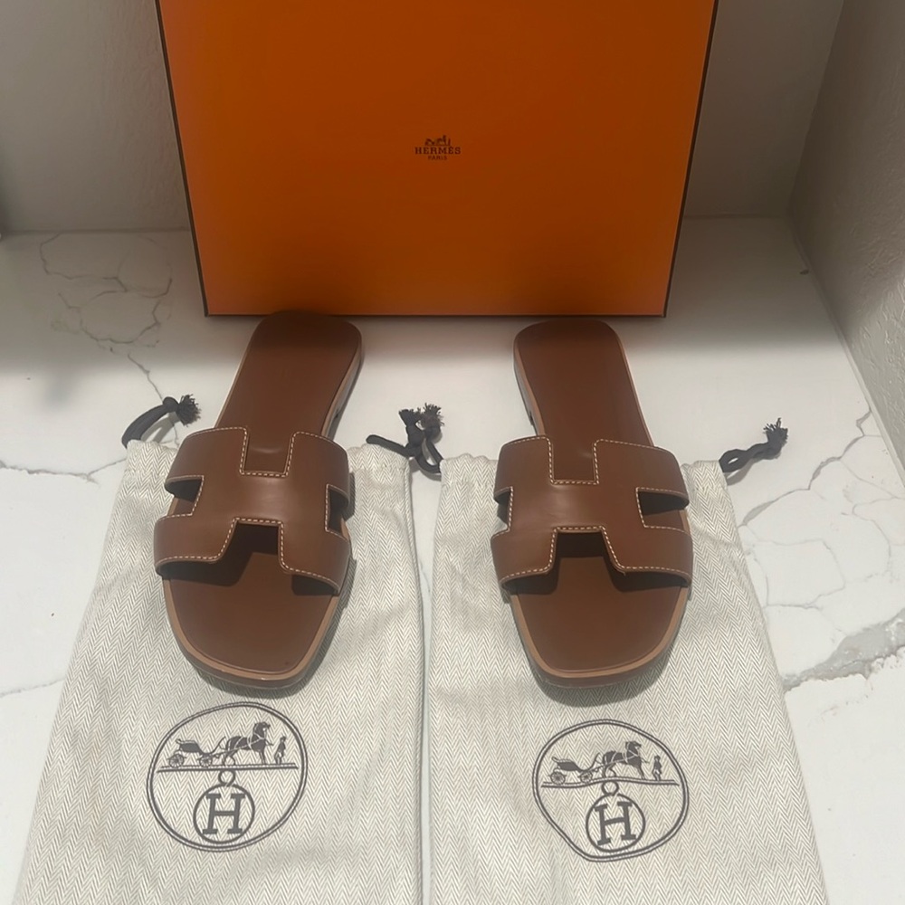 Hermes Oran Sandal size 40 EUC